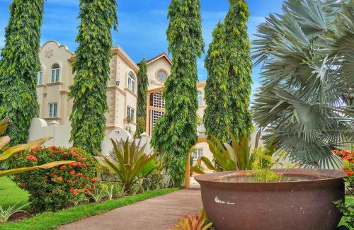 Lance aux Epines Apartment | Mandela Court Suites Grenada