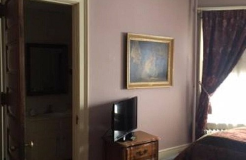 Towanda Bed & Breakfast | Mandeville at Victorian Charm Inn