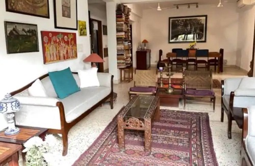 Saket Apartment | Mango tree apartment in heart of South Delhi