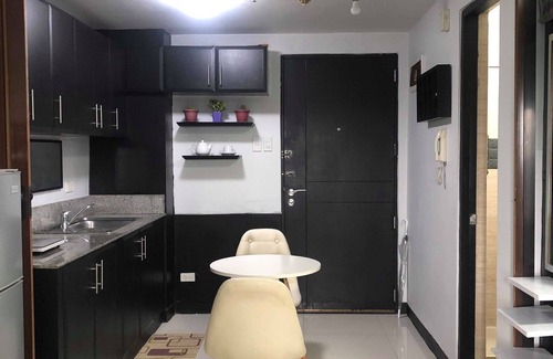 E. Rodriguez Apartment | MANHATTAN PARKWAY CONDOMINIUM STAYCATION