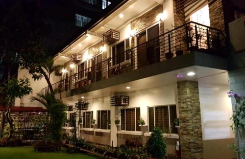 Valenzuela Bed & Breakfast | Manila Lux villa