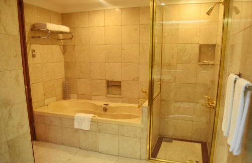 Ermita Hotel | Manila Prince Hotel