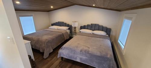 Manitou Beach House | MANITOU BEACH COTTAGES by Prowess