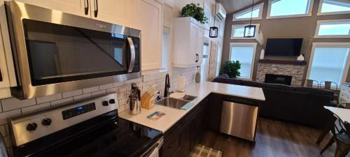 Manitou Beach House | MANITOU BEACH COTTAGES by Prowess