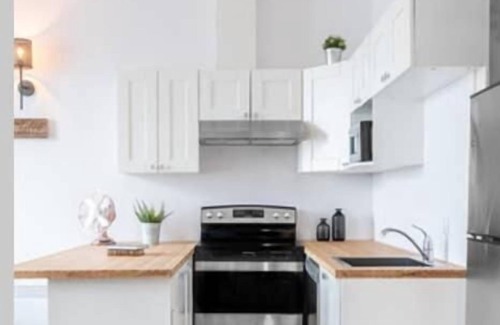 Old Quebec Apartment | Manoir des Remparts 3 Bdrm Oasis