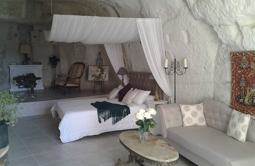 Bourre House | Manoir des Roches Troglo Room, 75 M², Chateaux de la Loire and Beauval Zoo