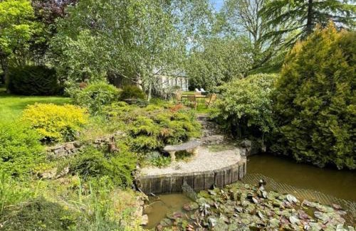 Saint-Pierre-des-Loges House | Manoir enchanteur avec jardin privé et animaux acceptés - FR-1-497-180