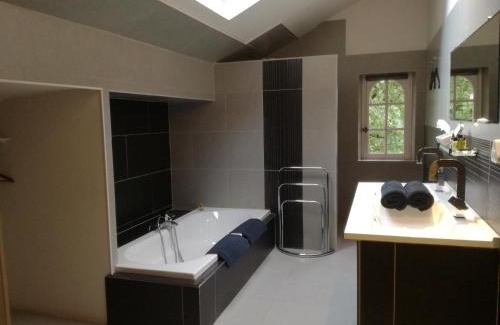 Merles Bed & Breakfast | Manoir Larcouillet