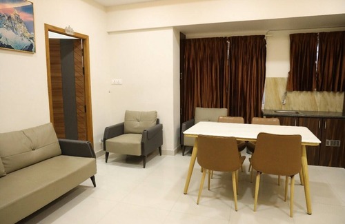 Madurai Hotel | Manopriya Residency by Azalea