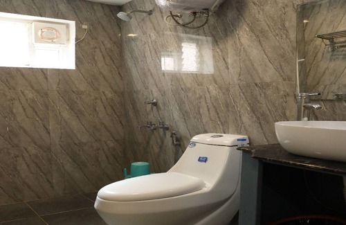 Madurai Hotel | Manopriya Residency by Azalea