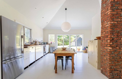 Jamesport House | Manor Cottage: Beach Hopping | Outdoor Shower