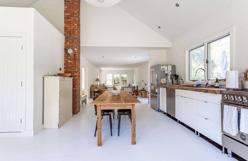 Jamesport House | Manor Cottage: Beach Hopping | Outdoor Shower