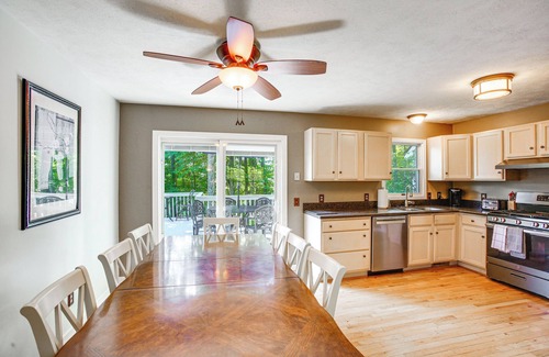 Cedar Cottage | Manor Green: Cedar Home w/Fire Pit, 3 Mi to Lake!