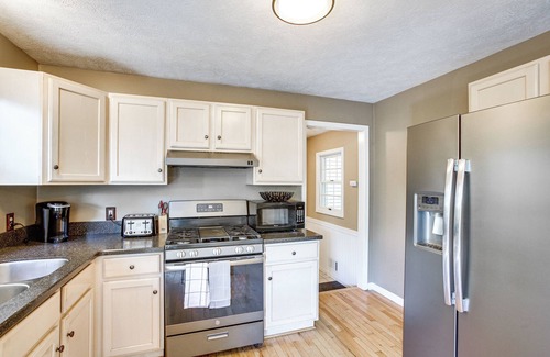 Cedar Cottage | Manor Green: Cedar Home w/Fire Pit, 3 Mi to Lake!