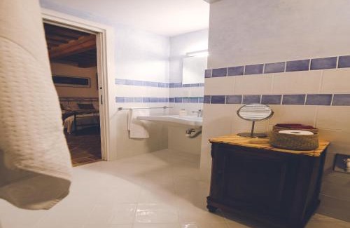 Monsano Villa | Manor in Marche near Adriatic Beaches