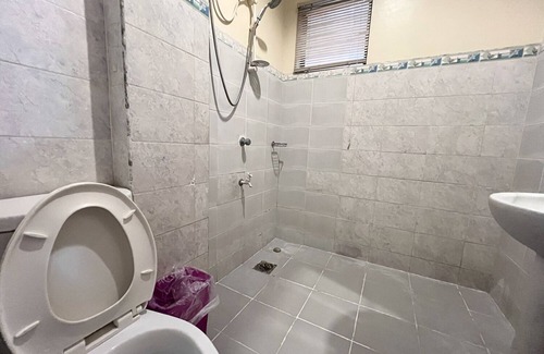Talisay Hotel | Manora Apartments and Guest House
