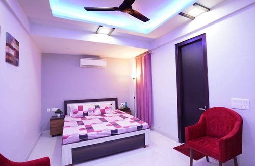 Greater Noida Hotel | Mansavi Villa HomeStay