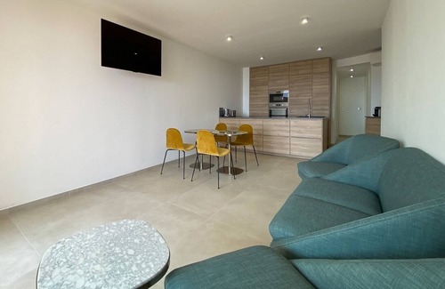 Menton Apartment | Mansfield vue Carte Postale Terrasse Piscine 2