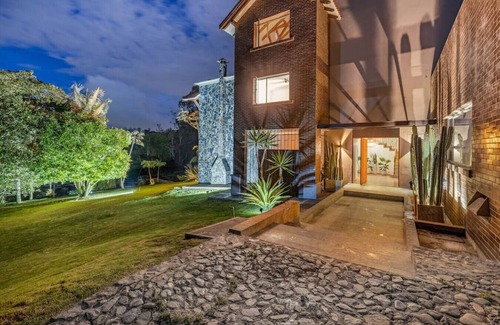 Las Mercedes House | Mansión de lujo Alto Palmas 5Habitaciones con Piscina y Jacuzzi privado