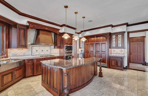 Lyme House | Mansion on the hill