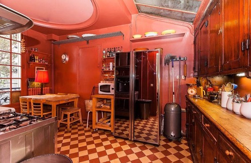 Neuilly-sur-Seine House | Mansion - Palais des Congrès, near Champs-Elysées.