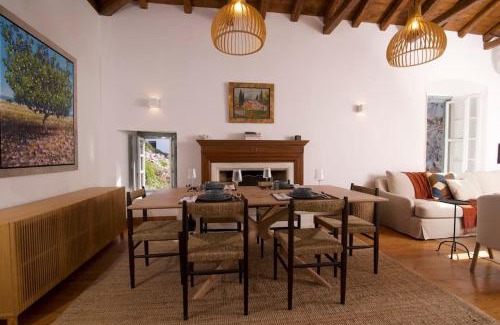 idhra Villa | Mansion Veranda
