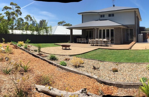 Manyana House | Manyana Dunes Beach House 4bd 3ba 3 min walk to beach