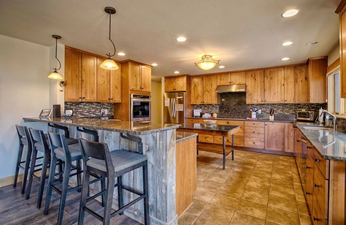 Windcliff Estates House | Mapes Luxury Vacation At Windcliff 5 Bedroom Home by RedAwning