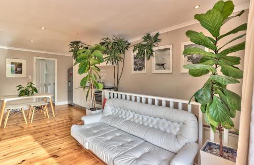 Bergvliet Apartment | Maple House,Cottage and studio