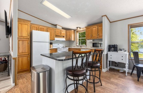 Longville House | Maple Lake Hideaway!