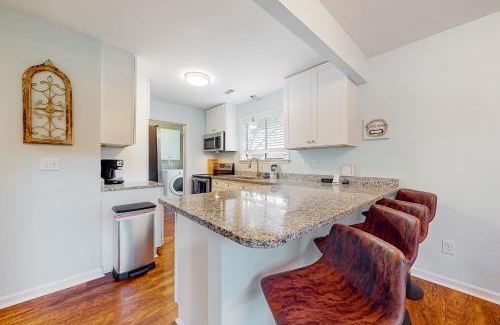 Charleston House | Maple Leaves - 30 Day Rental