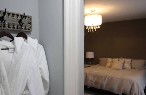 Dorchester Bed & Breakfast | Maplehurst Manor B&B