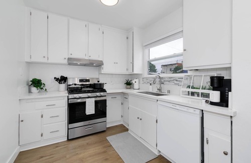 Mar Vista House | Mar Vista Beach Escape 2BR w/Relaxing Yard