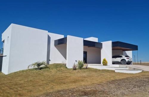 Alta Gracia House | Maravillosa Casa 3 dorm. - Lago Los Molinos