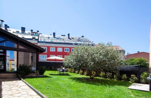 Mino House | Maravillosa vivienda con jardín y barbacoa.
