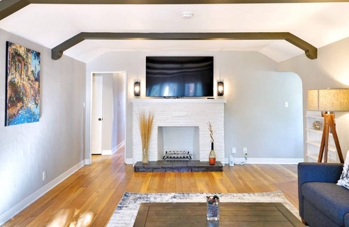 Newhall House | @ Marbella Lane - 3BR SFR 1Floor | DTWN SJ | Ldry