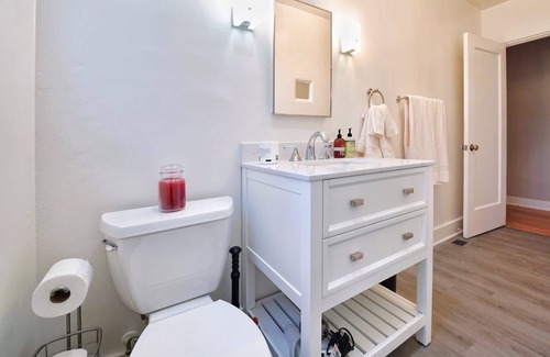 Newhall House | @ Marbella Lane - 6BR SFR | DTWN SJ | Laundry + P