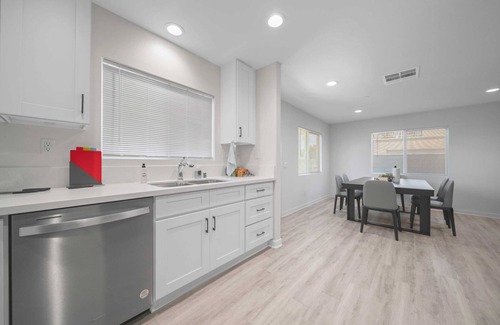 Westmont House | @ Marbella Lane - Modern Aesthetic 4BR Posh Home