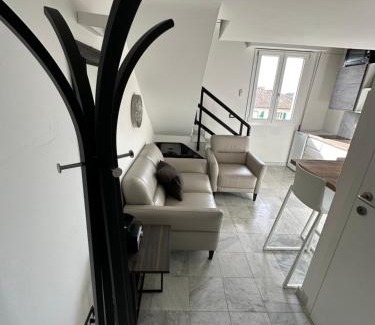 Prato Apartment | Marble apartment