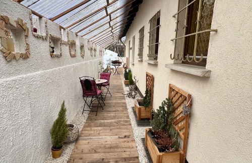 Marburg Apartment | Marburg apartment smart Luisa in a quiet location on the edge of the forest with balcony