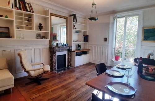 Quartier Sainte-Marguerite Apartment | MARCHÉ D'ALIGRE HAUSSMANN’BOURGEOIS BETWEEN LE MARAIS & BASTILLE