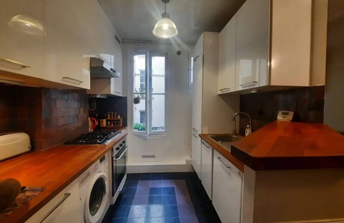 Quartier Sainte-Marguerite Apartment | MARCHÉ D'ALIGRE HAUSSMANN’BOURGEOIS BETWEEN LE MARAIS & BASTILLE