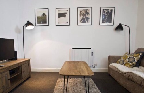 Hanham Apartment | March Disc/Long Stay/Contractors