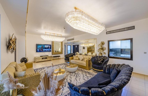 Dubai Marina Apartment | Marco Polo - Deluxe Waterfront Roomy Apt, Perfect for Groups