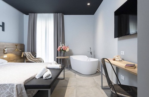 Follonica House | Marconi 1935 B&B and Holiday Home