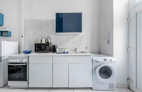 Orszagut Apartment | Margaret Ave 26 Stylish Studio AC Smart TV