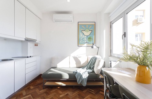 Santo Antonio Apartment | Margarita's Day in Lisbon - by Misha's Place (2C)