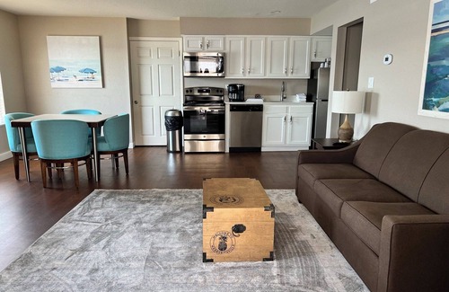 Osage Beach Resort | Margaritaville Lake Resort Lake of the Ozarks