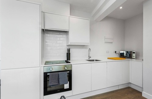 Margate Apartment | Margate Getaway: Two-Bedroom, 4 guest