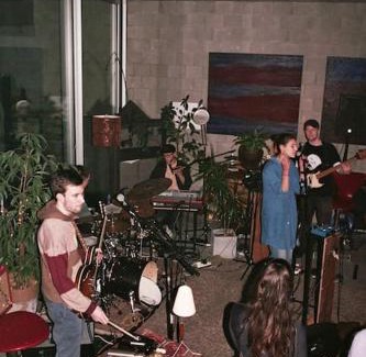 Stationsbuurt Noord House | Mari's: Multifunctional Shelter with big Garden